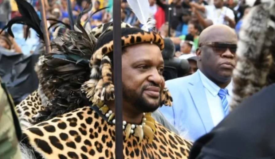 Zulu king crowned in South Africa