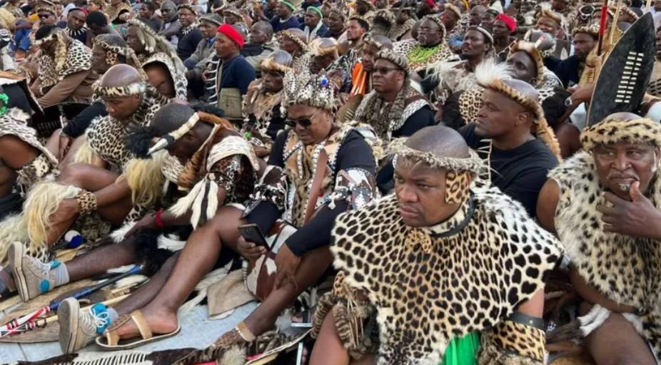 Zulu king crowned in South Africa 