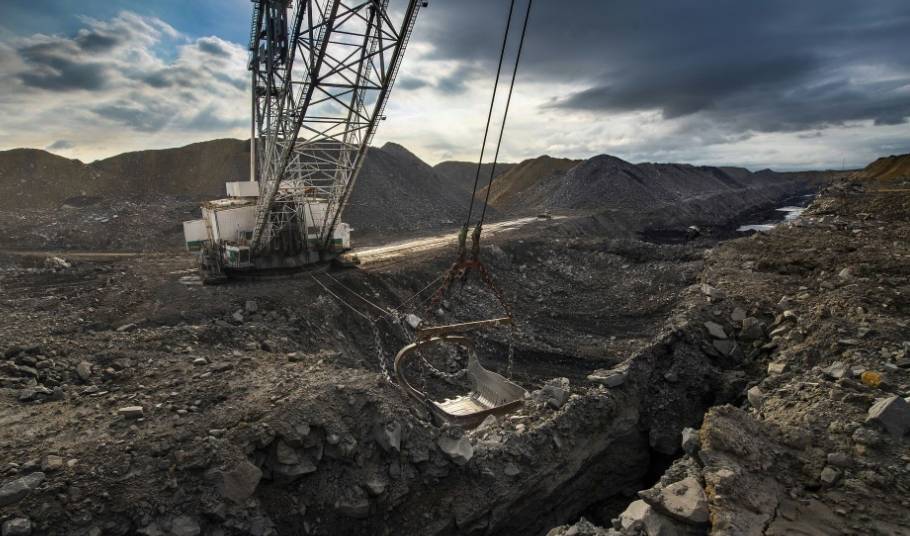 Dragline operations at Thungela's thermal coal mining operation, Isibonelo Colliery